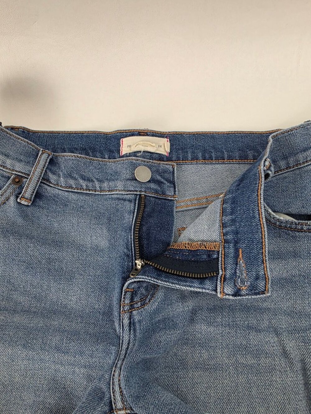 Hatch Distressed Maternity Denim Jean Shorts Frayed Hem Side Panels Size 27 - Picture 5 of 15